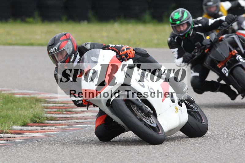 Archiv-2025/10 23.04.2025 Cornu Master School ADR/rot-rouge/17